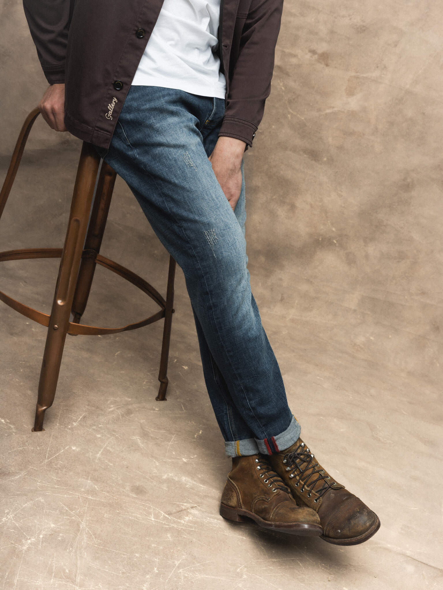 Modelshot / Dark Denim / Detail
